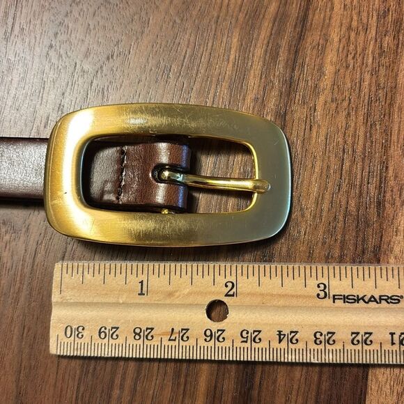 The Ritz Accessory Collection Brown Leather Belt with Gold Rectangle Buckle - L - Picture 5 of 7